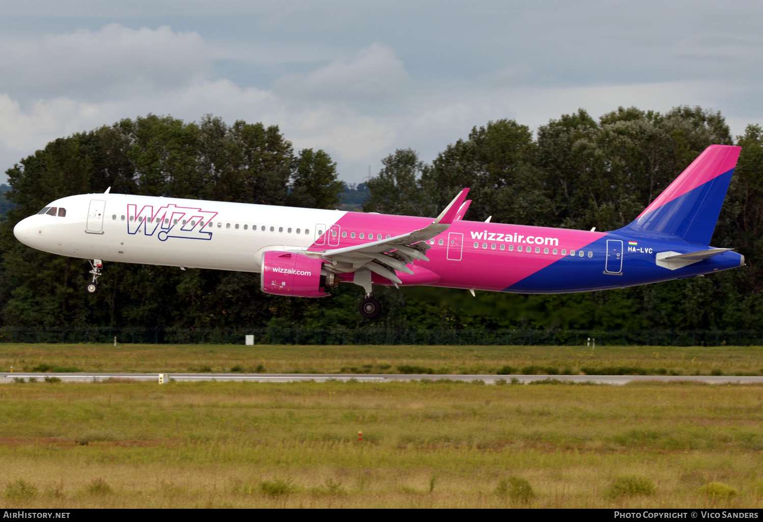 Aircraft Photo of HA-LVC | Airbus A321-271NX | Wizz Air | AirHistory.net #669051