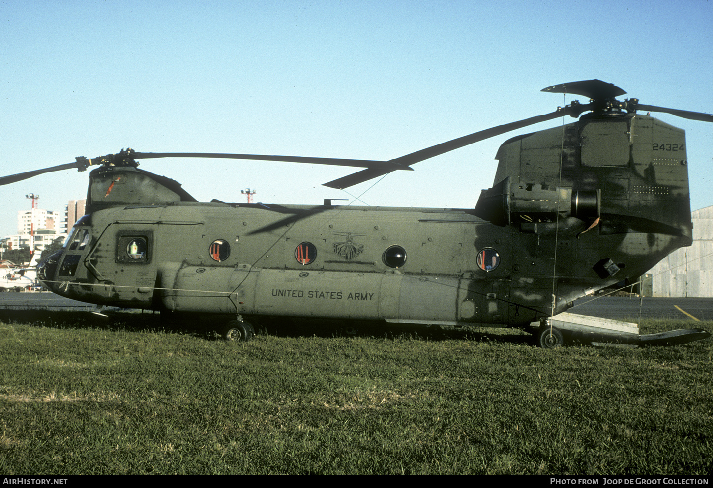 Aircraft Photo of 84-24324 / 23324 | Boeing CH-47D Chinook (414) | USA - Army | AirHistory.net #669145