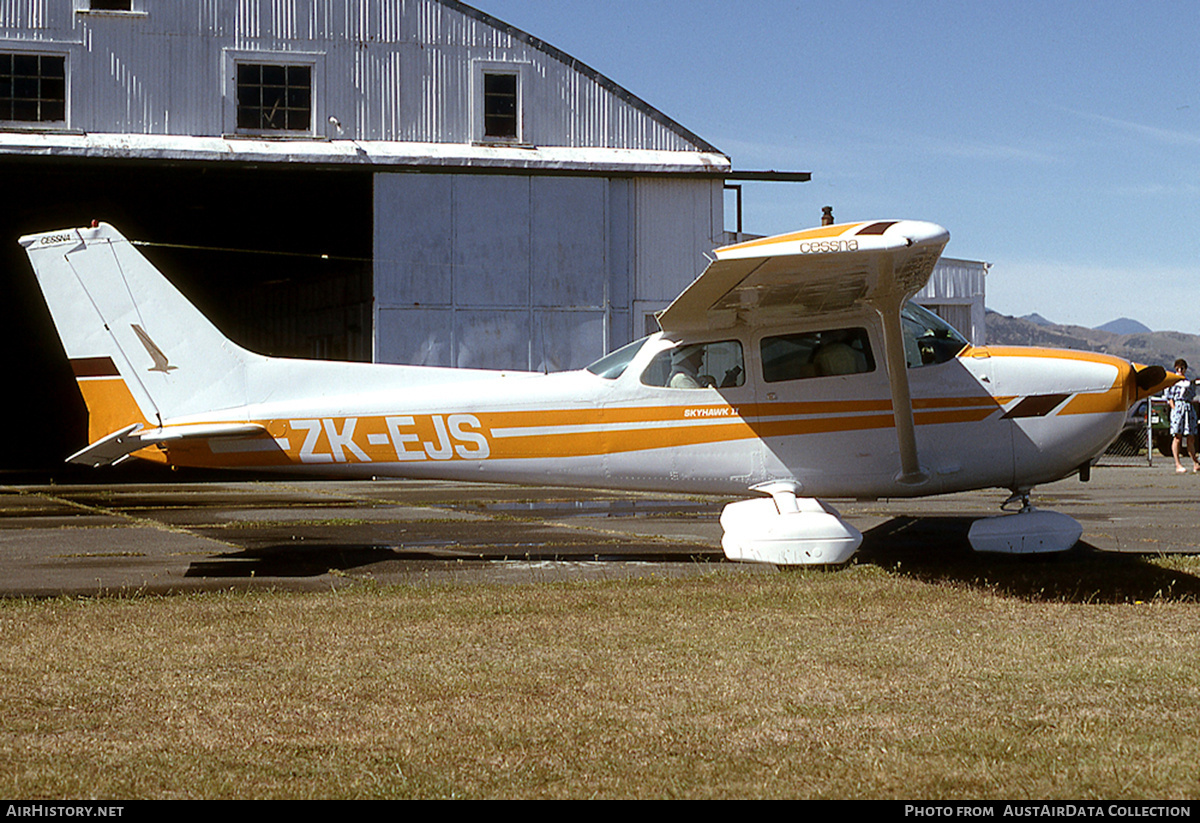 Aircraft Photo of ZK-EJS | Cessna 172N Skyhawk | AirHistory.net #669251