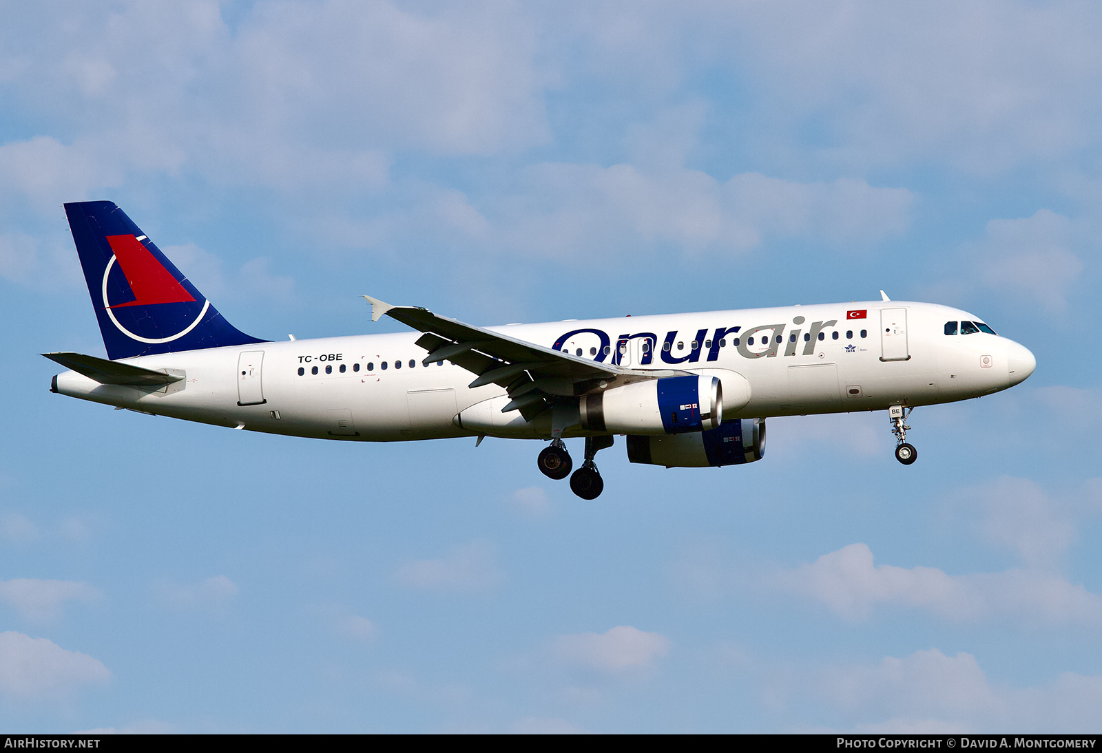 Aircraft Photo of TC-OBE | Airbus A320-231 | Onur Air | AirHistory.net #669349