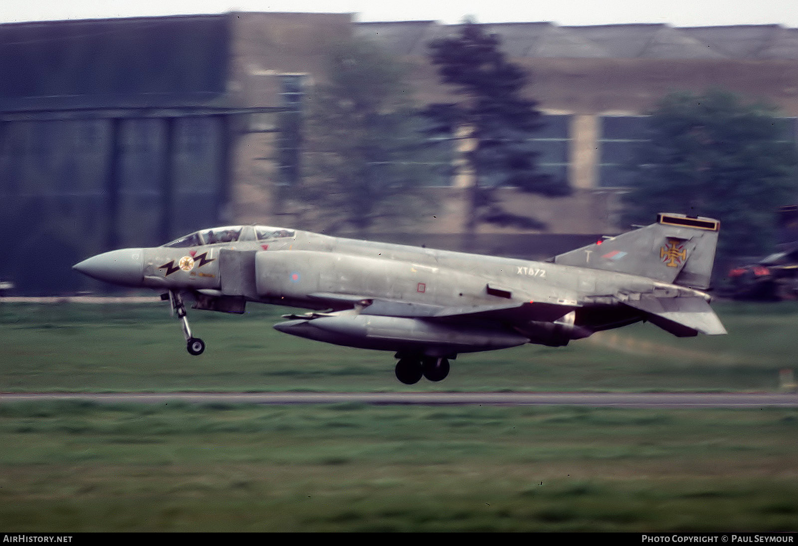 Aircraft Photo of XT872 | McDonnell Douglas F-4K Phantom FG1 | UK - Air Force | AirHistory.net #669400