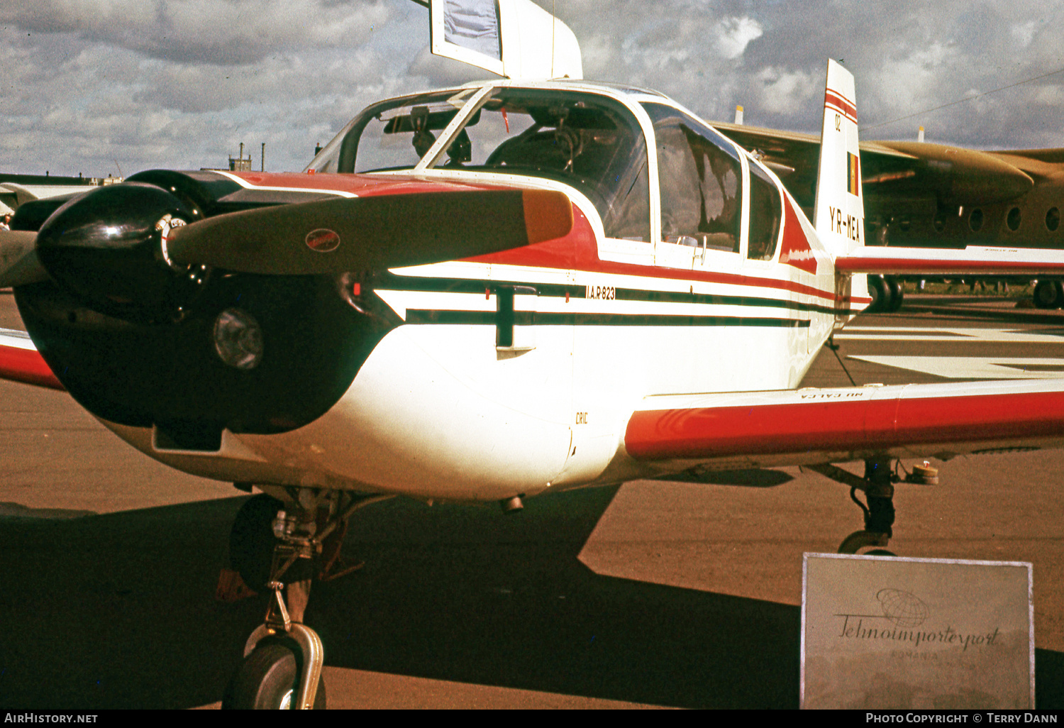 Aircraft Photo of YR-MEA | IAR IAR-823 | AirHistory.net #669419