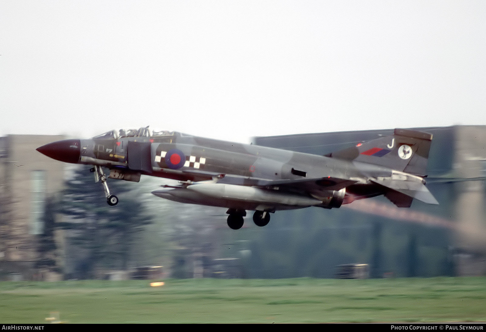 Aircraft Photo of XV586 | McDonnell Douglas F-4K Phantom FG1 | UK - Air Force | AirHistory.net #669423