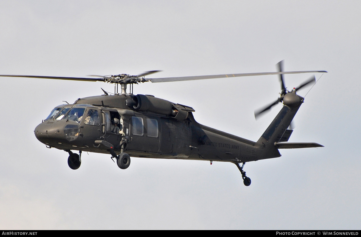 Aircraft Photo of 04-27006 | Sikorsky UH-60L Black Hawk (S-70A) | USA - Army | AirHistory.net #669472