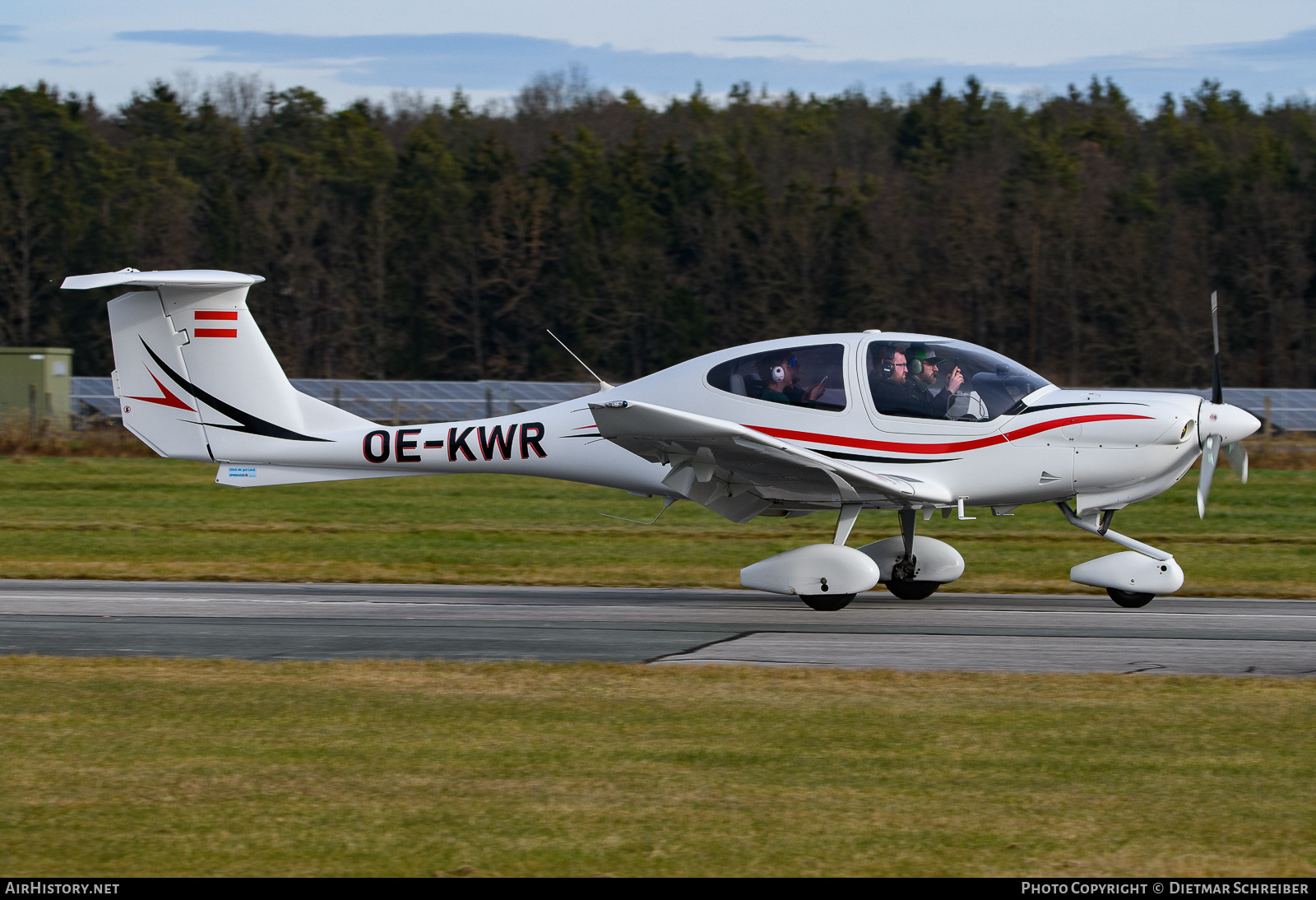 Aircraft Photo of OE-KWR | Diamond DA40 Diamond Star | AirHistory.net #669522