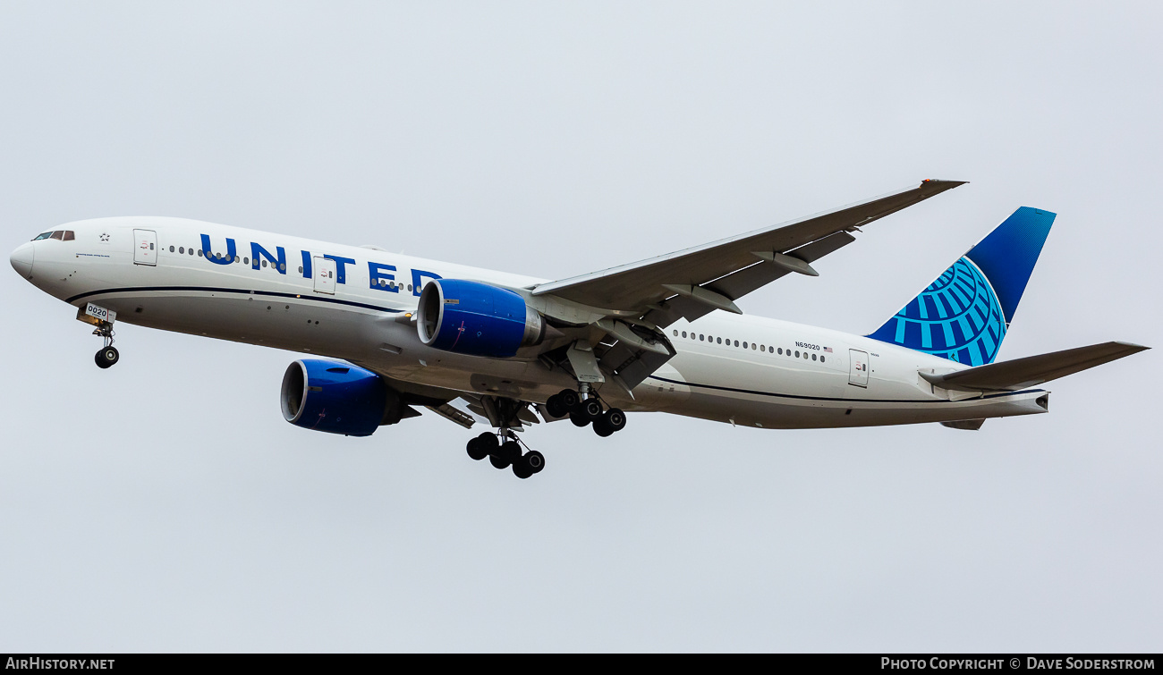 Aircraft Photo of N69020 | Boeing 777-224/ER | United Airlines | AirHistory.net #669619