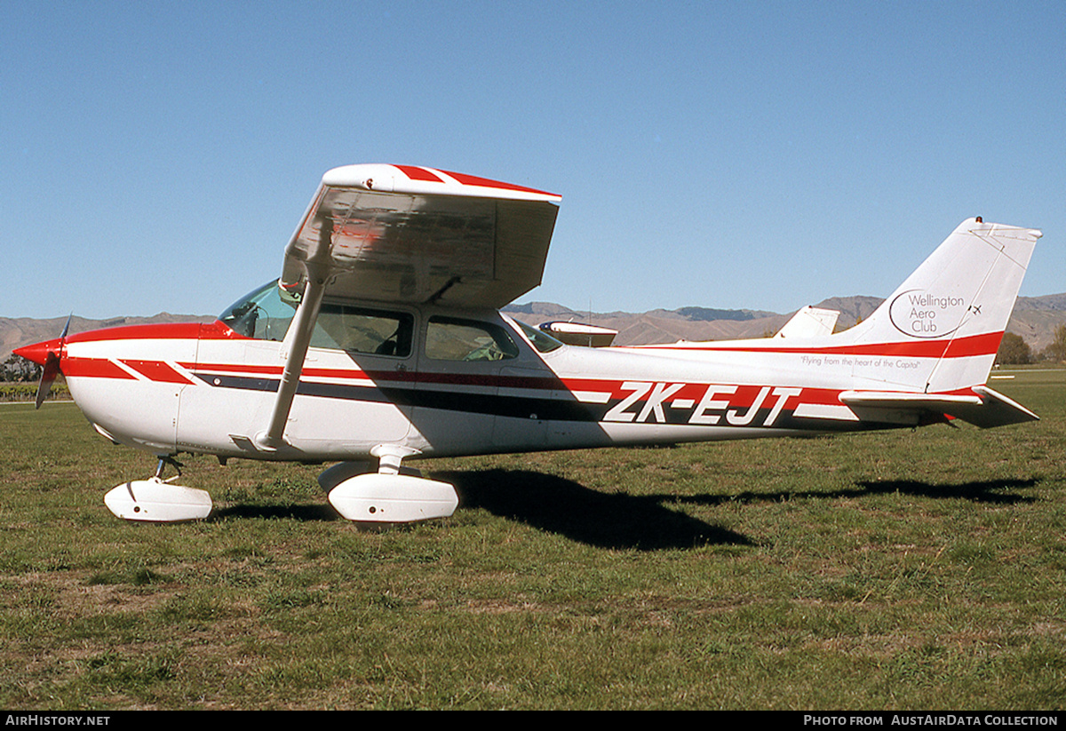 Aircraft Photo of ZK-EJT | Cessna 172N Skyhawk | Wellington Aero Club | AirHistory.net #669624