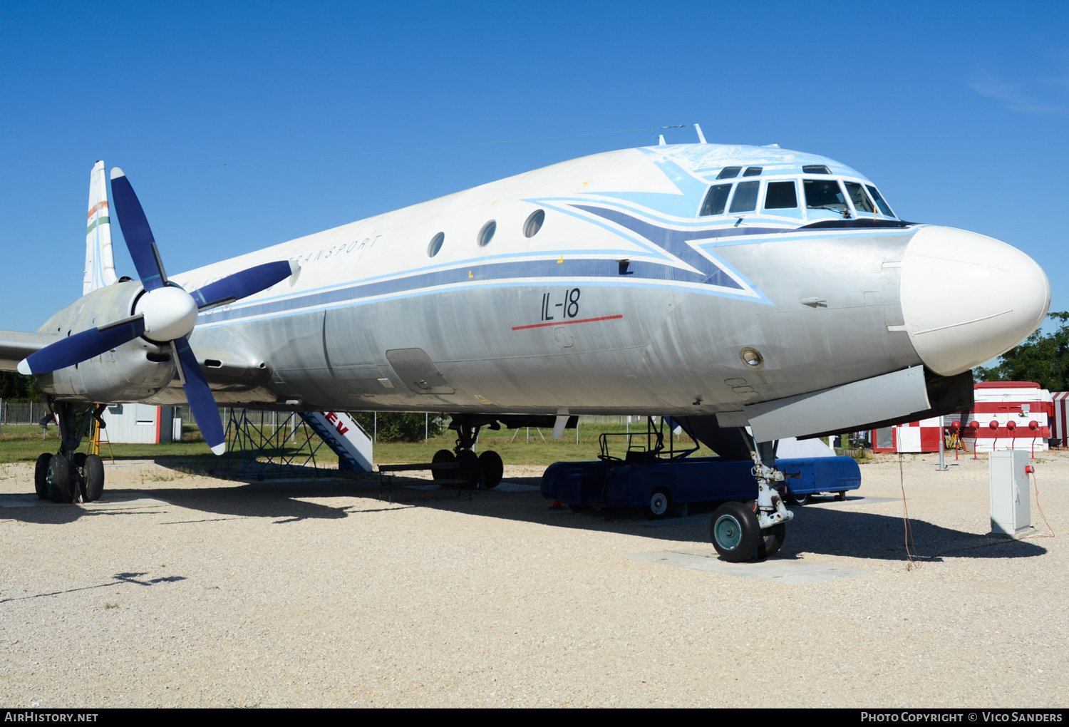 Aircraft Photo of HA-MOA | Ilyushin Il-18Gr | Malév - Hungarian Airlines | AirHistory.net #669659