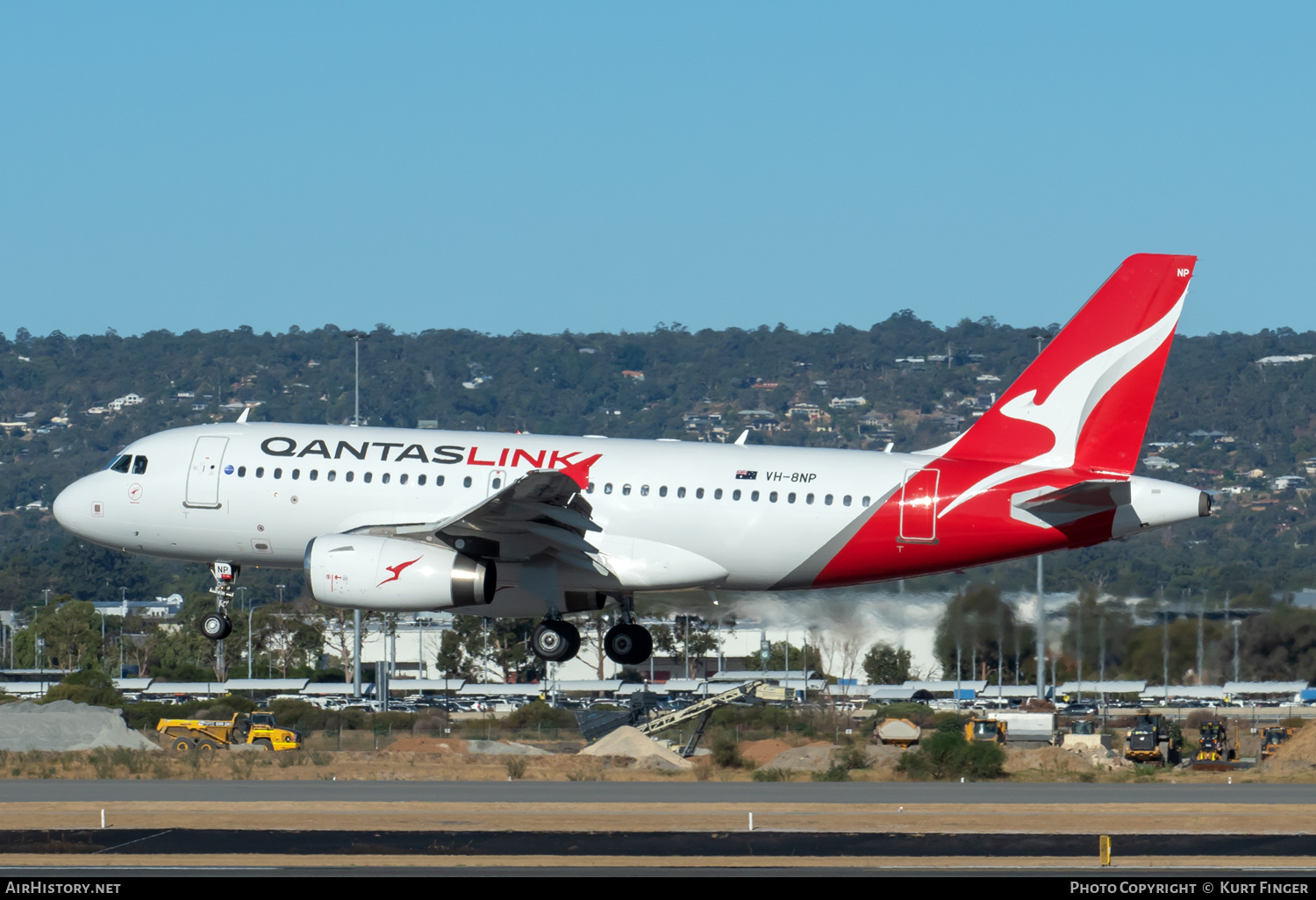 Aircraft Photo of VH-8NP | Airbus A319-132 | QantasLink | AirHistory.net #669710