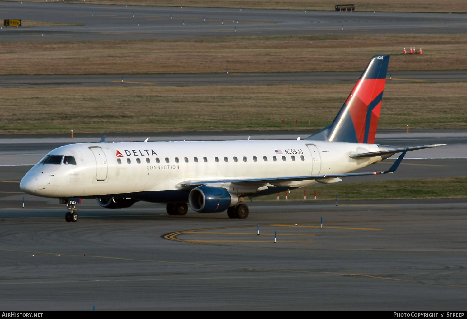 Aircraft Photo of N205JQ | Embraer 175LR (ERJ-170-200LR) | Delta Connection | AirHistory.net #669756