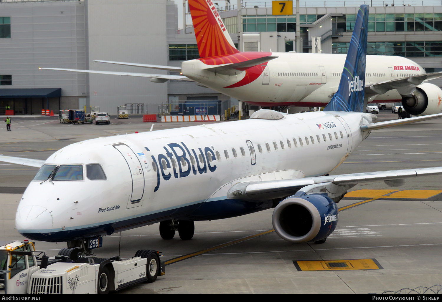 Aircraft Photo of N258JB | Embraer 190AR (ERJ-190-100IGW) | JetBlue Airways | AirHistory.net #669762