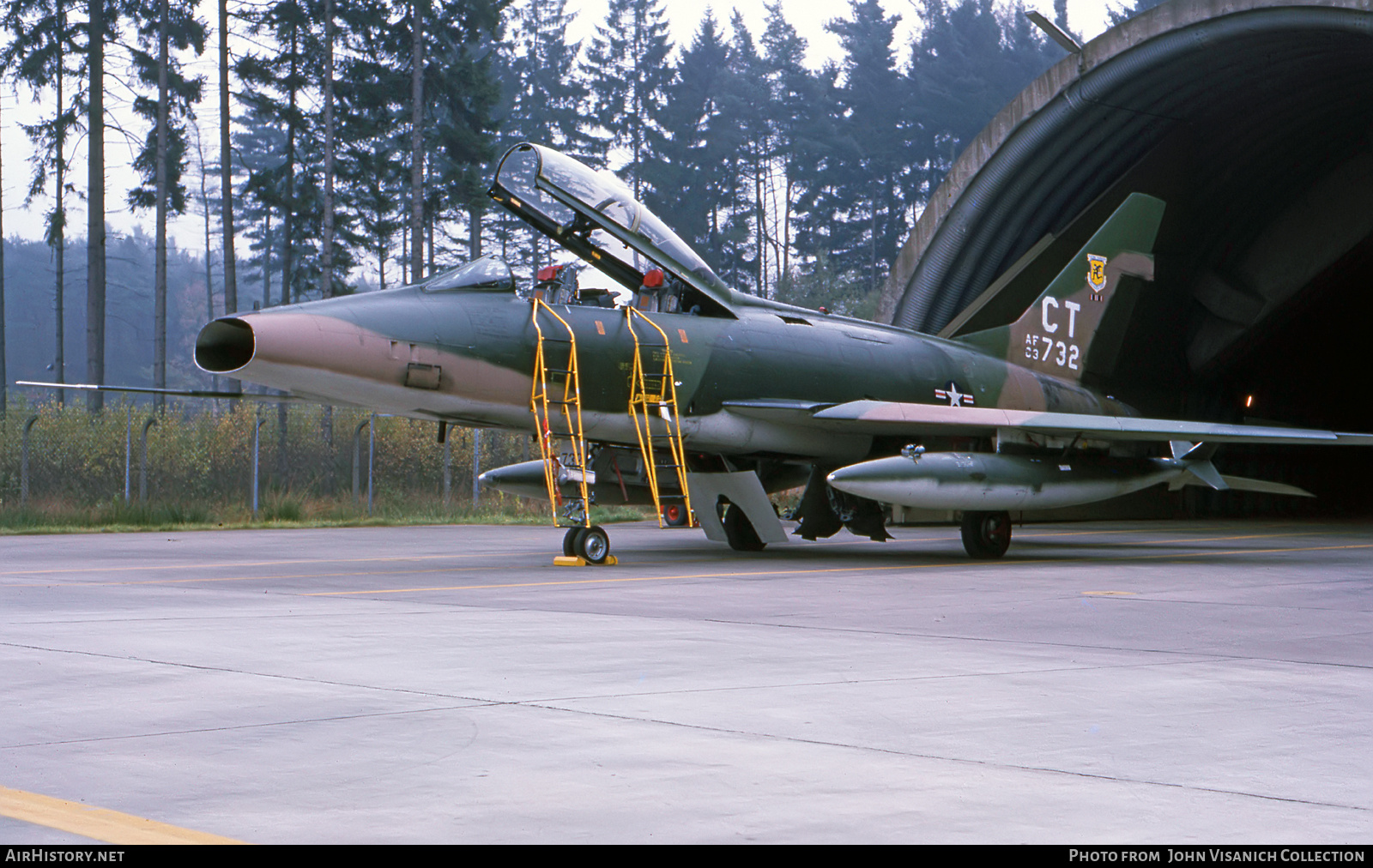 Aircraft Photo of 56-3732 / AF63-732 | North American F-100F Super Sabre | USA - Air Force | AirHistory.net #669930