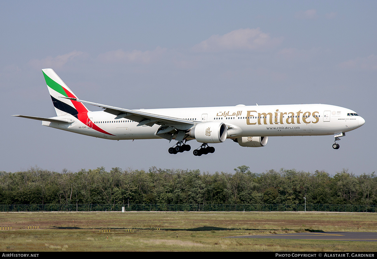 Aircraft Photo of A6-ENN | Boeing 777-31H/ER | Emirates | AirHistory.net #669942