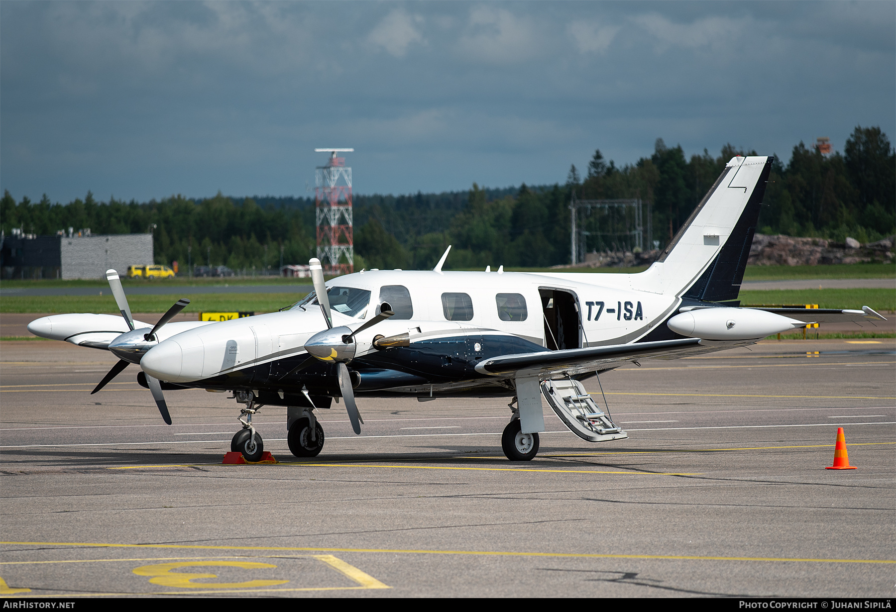 Aircraft Photo of T7-ISA | Piper PA-31T1 Cheyenne I | AirHistory.net #669990
