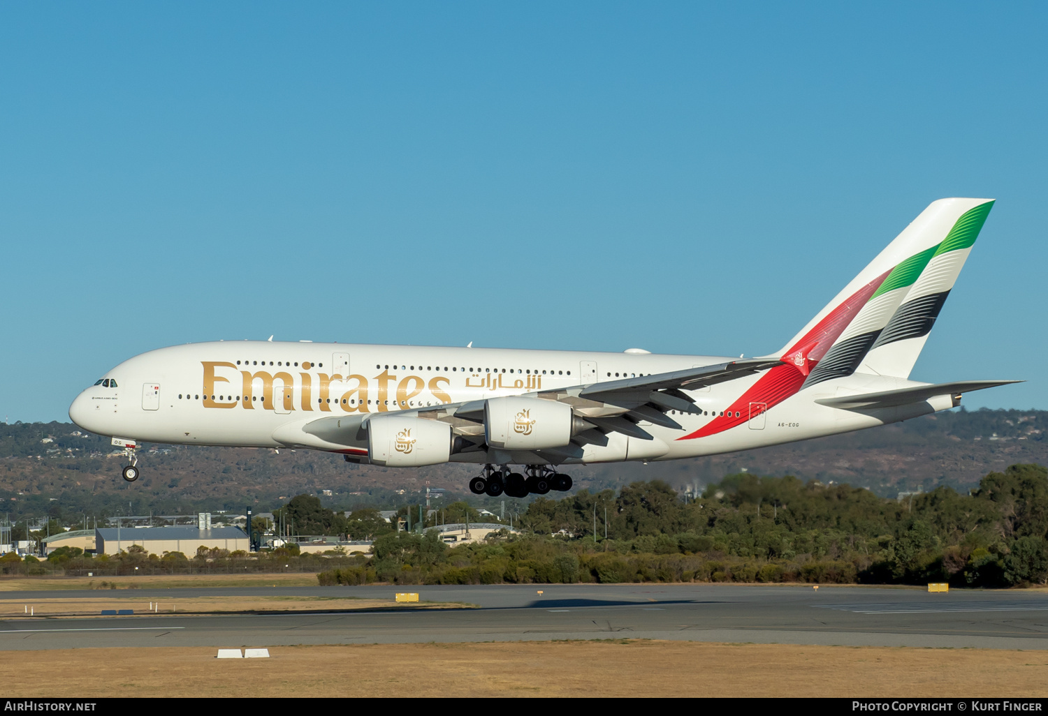 Aircraft Photo of A6-EOG | Airbus A380-861 | Emirates | AirHistory.net #670027