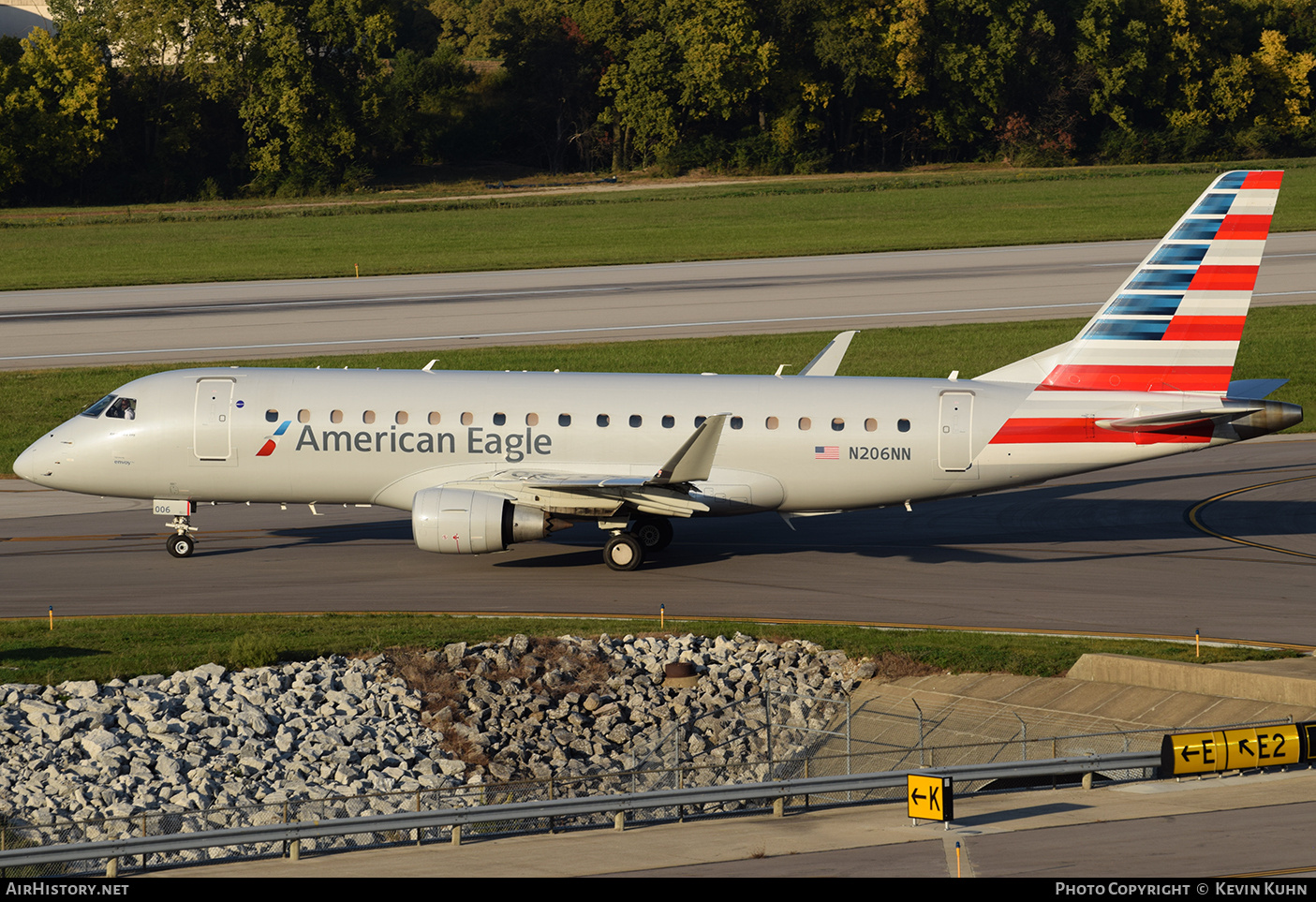 Aircraft Photo of N206NN | Embraer 175LR (ERJ-170-200LR) | American Eagle | AirHistory.net #670029