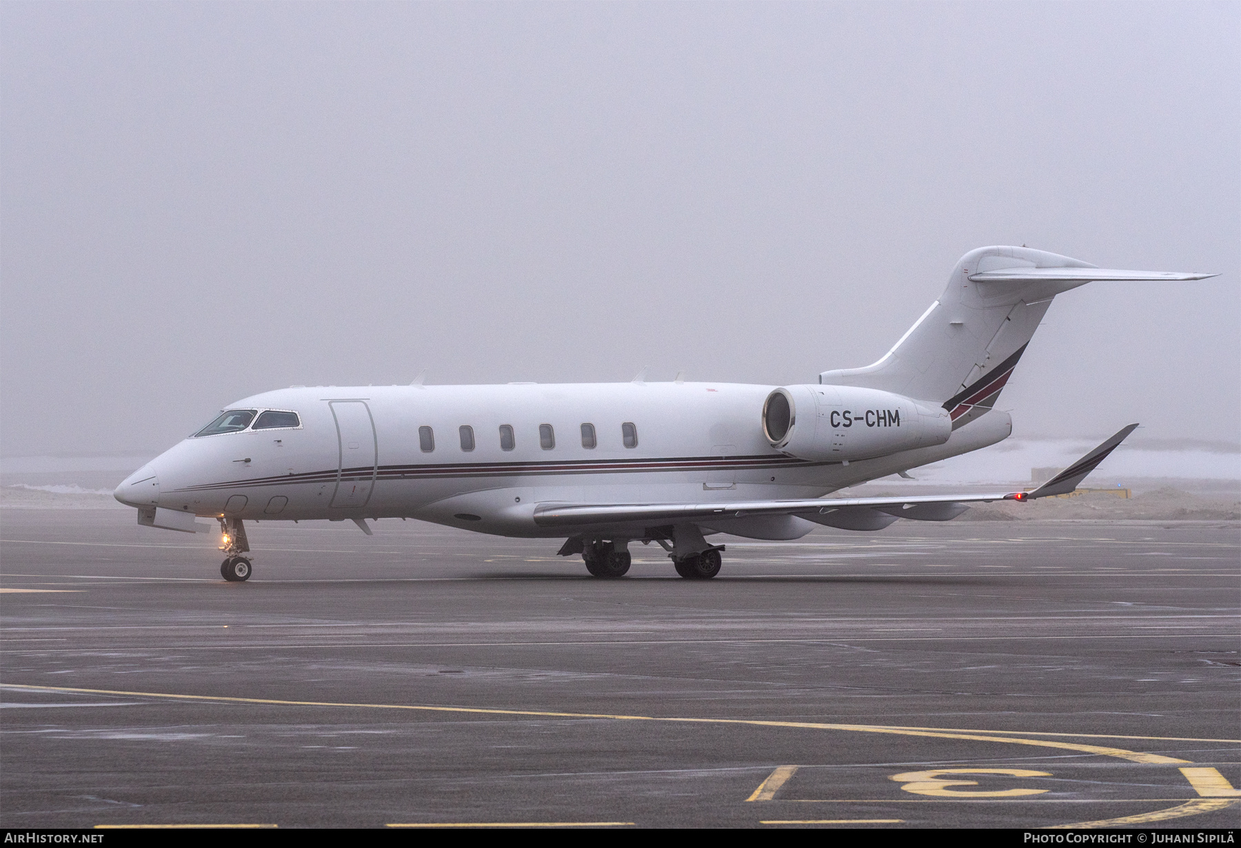 Aircraft Photo of CS-CHM | Bombardier Challenger 350 (BD-100-1A10) | AirHistory.net #670046