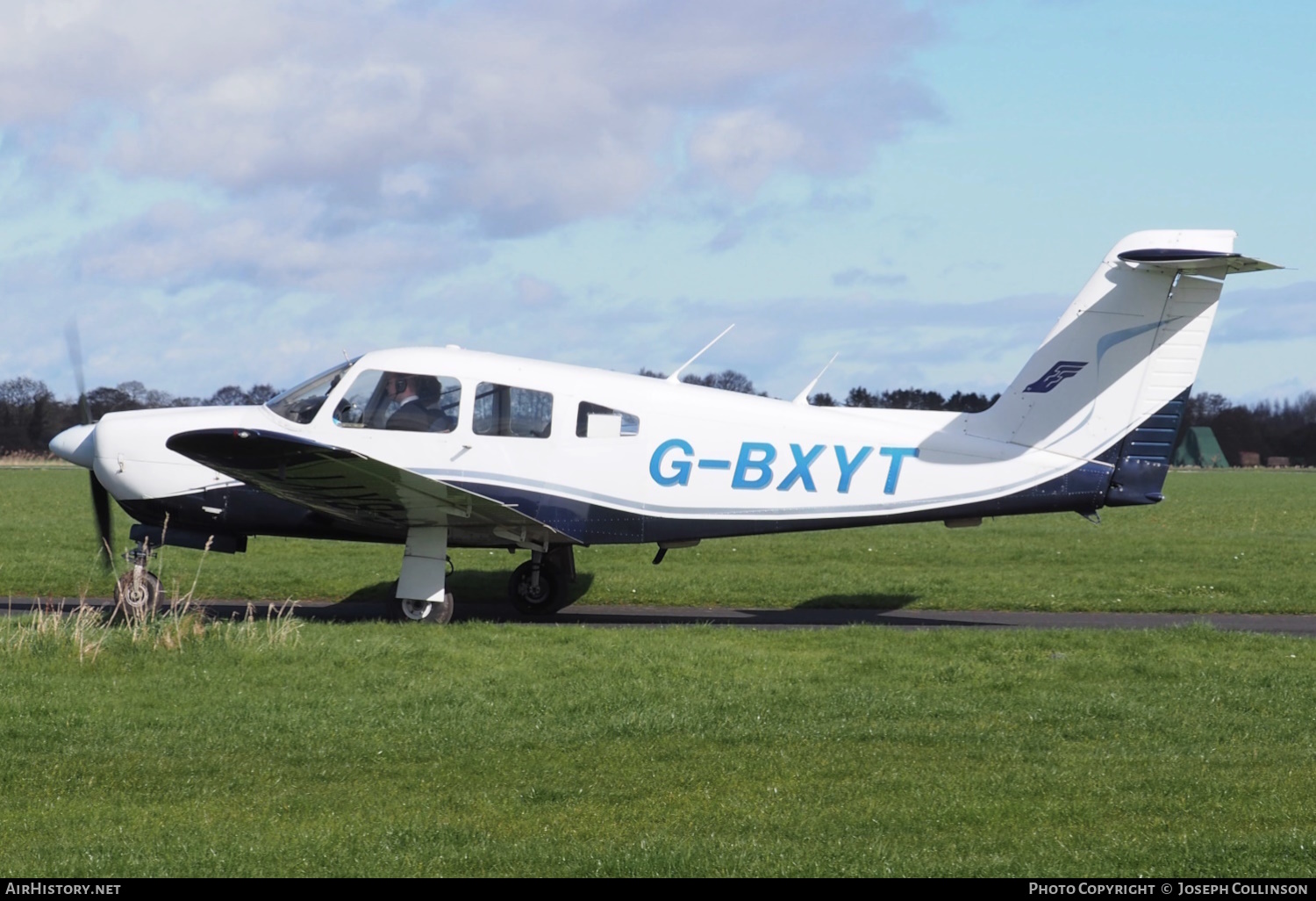 Aircraft Photo of G-BXYT | Piper PA-28RT-201 Cherokee Arrow IV | AirHistory.net #670068