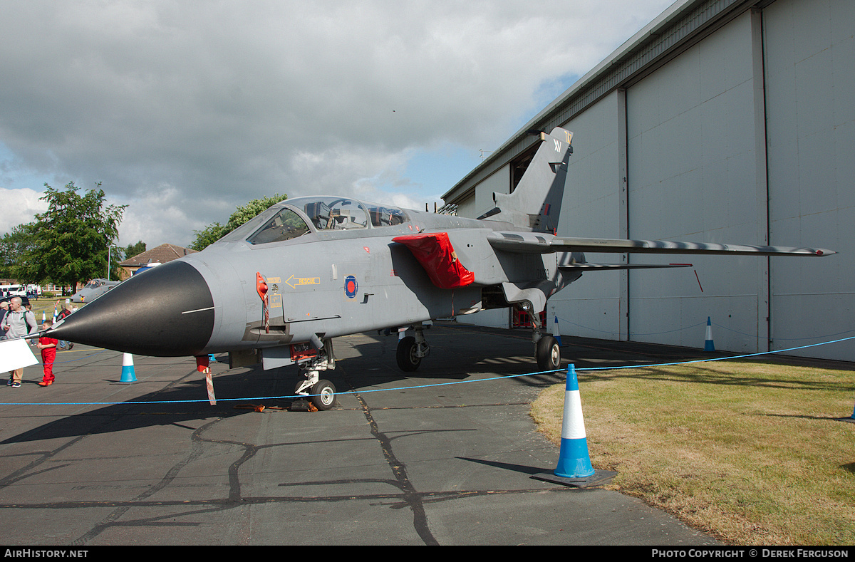 Aircraft Photo of ZA323 | Panavia Tornado GR1 | UK - Air Force | AirHistory.net #670070
