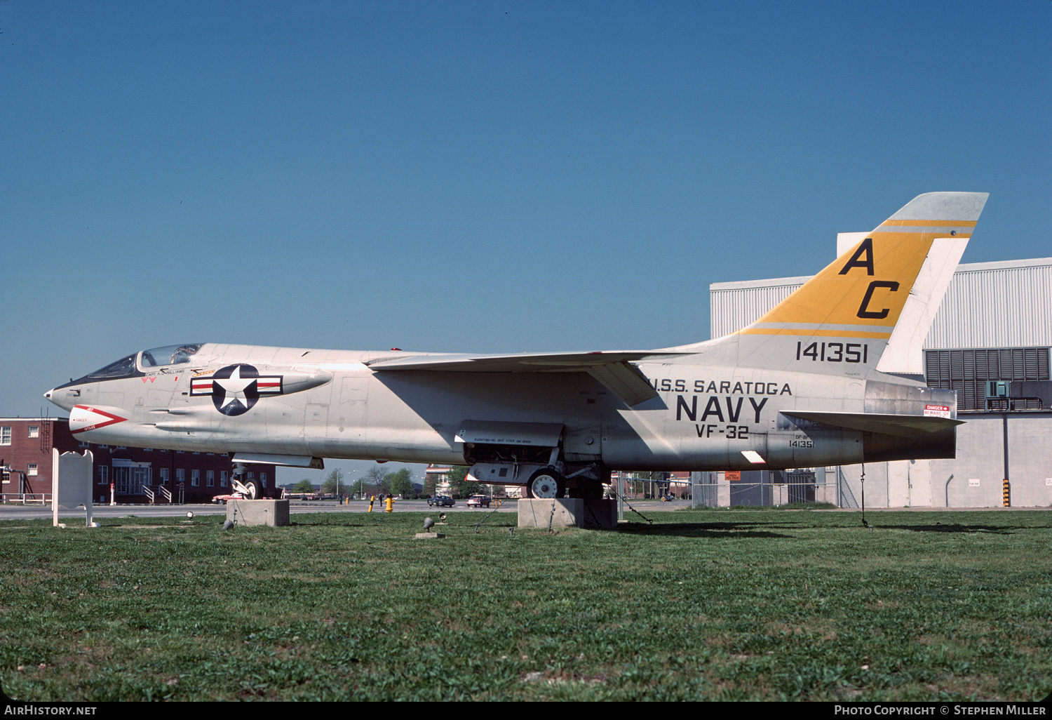 Aircraft Photo of 141351 | Vought DF-8F Crusader | USA - Navy | AirHistory.net #670167