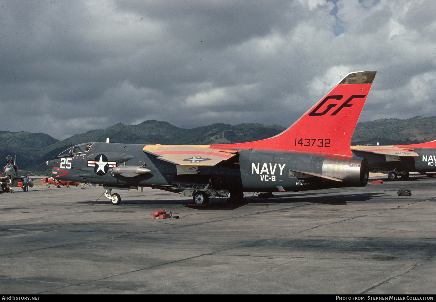 Aircraft Photo of 143732 | Vought DF-8F Crusader | USA - Navy | AirHistory.net #670187