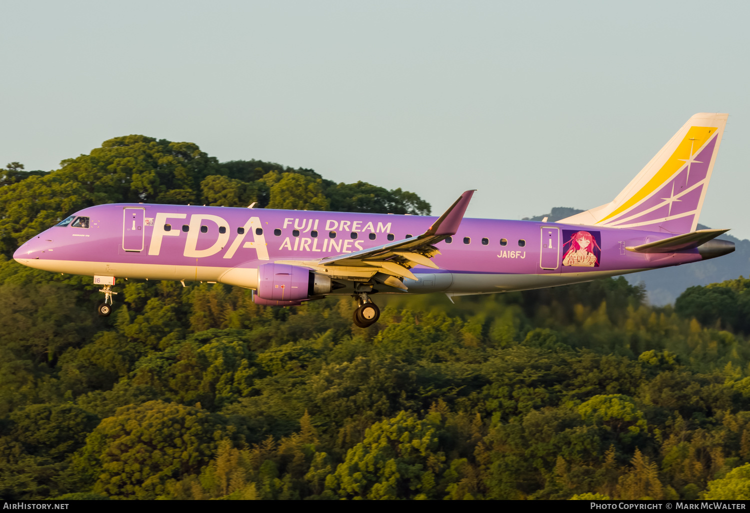 Aircraft Photo of JA16FJ | Embraer 175STD (ERJ-170-200STD) | FDA - Fuji Dream Airlines | AirHistory.net #670334