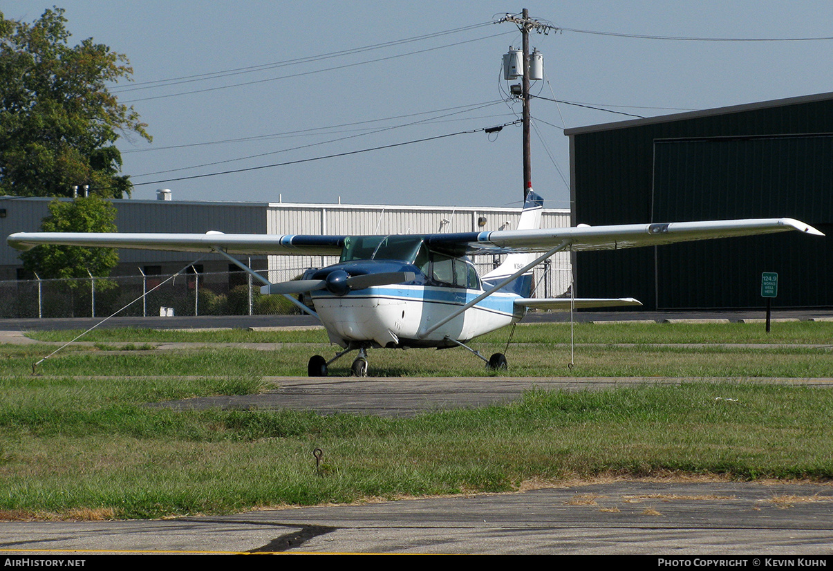 Aircraft Photo of N3949Y | Cessna 210D Centurion | AirHistory.net #670457