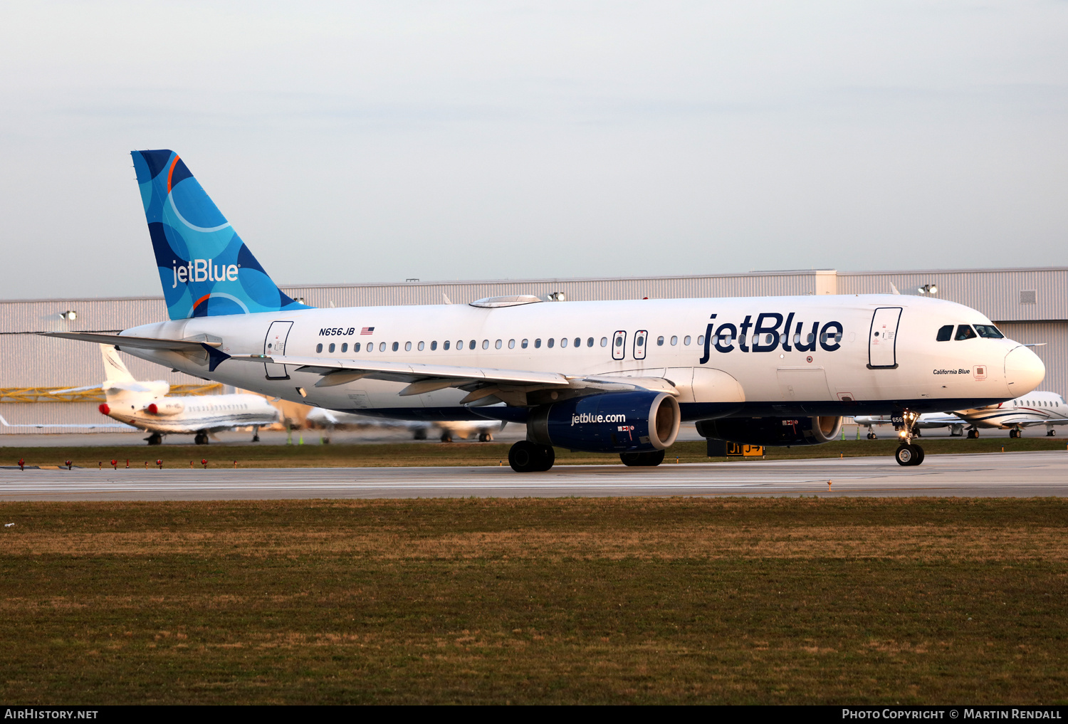 Aircraft Photo of N656JB | Airbus A320-232 | JetBlue Airways | AirHistory.net #670495