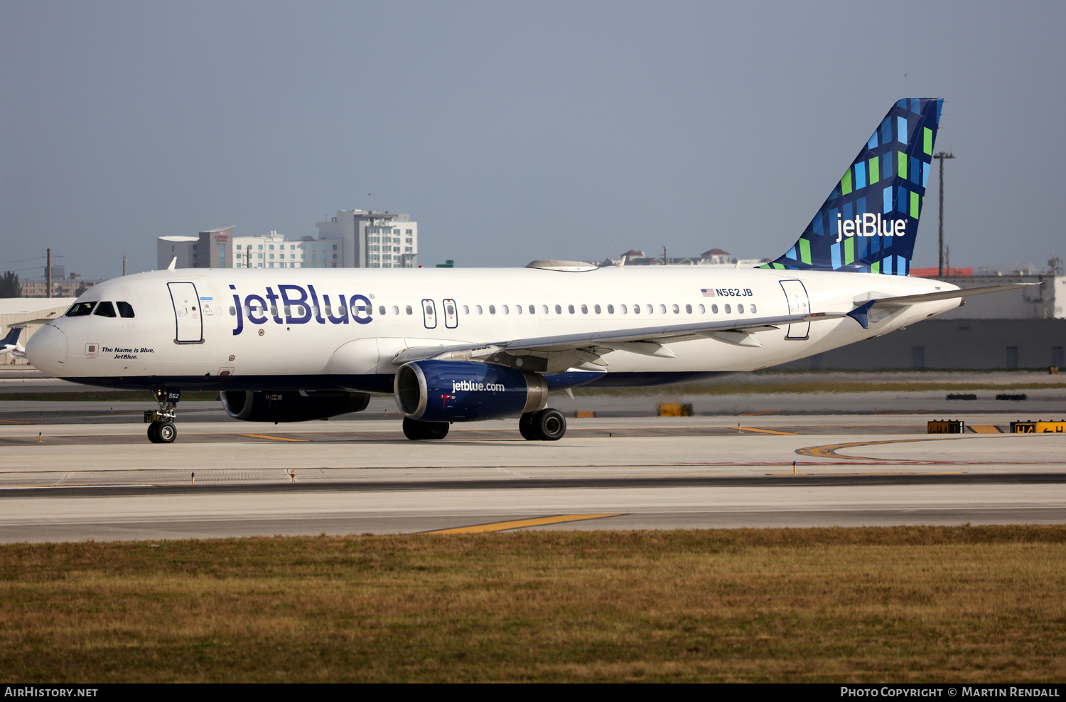 Aircraft Photo of N562JB | Airbus A320-232 | JetBlue Airways | AirHistory.net #670518