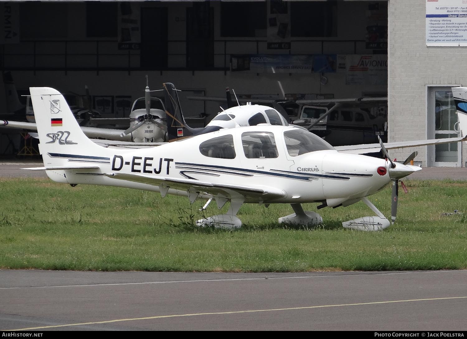 Aircraft Photo of D-EEJT | Cirrus SR-22 G1 | AirHistory.net #671007