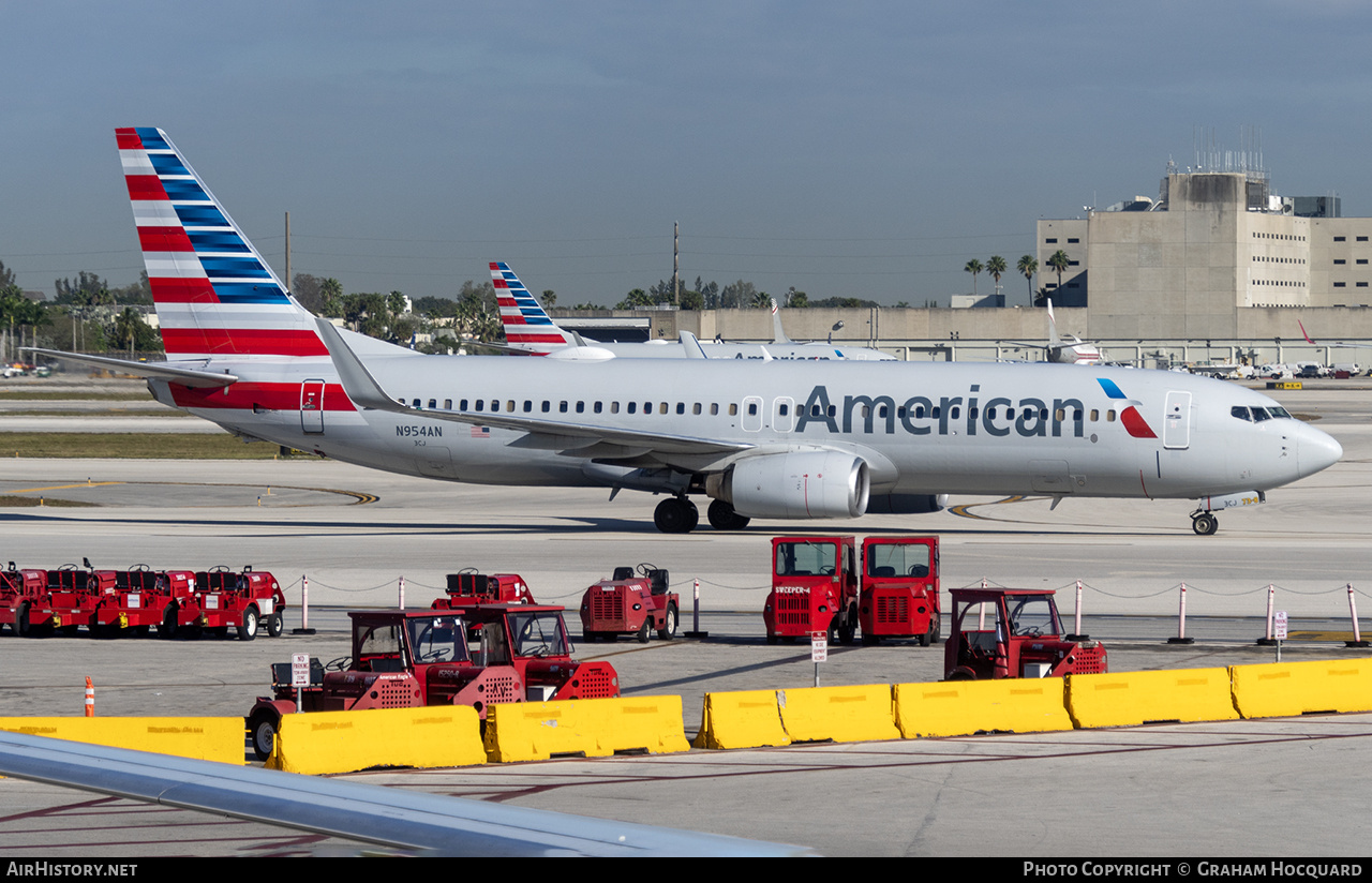 Aircraft Photo of N954AN | Boeing 737-823 | American Airlines | AirHistory.net #671034