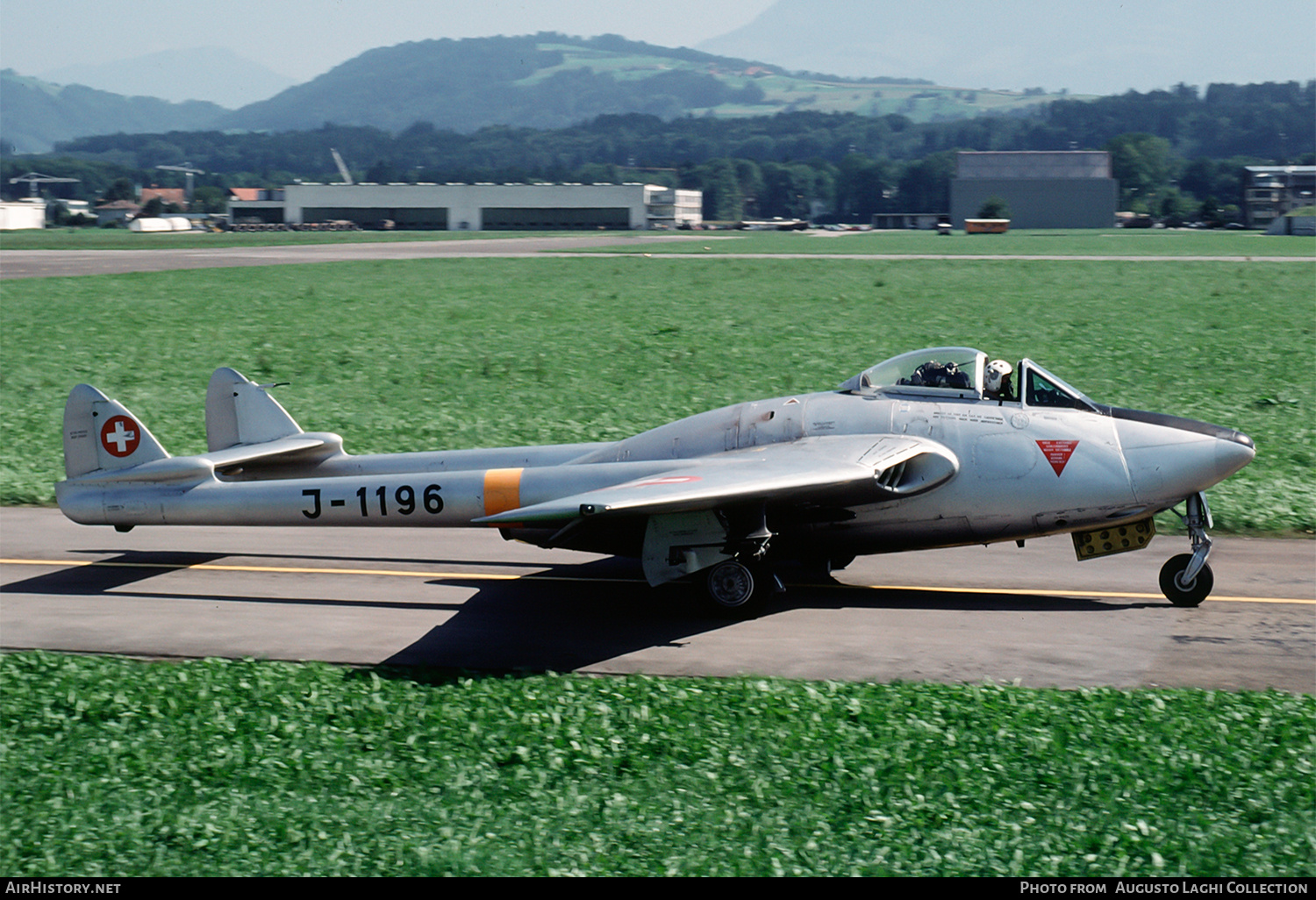Aircraft Photo of J-1196 | De Havilland D.H. 100 Vampire FB6 | Switzerland - Air Force | AirHistory.net #671049