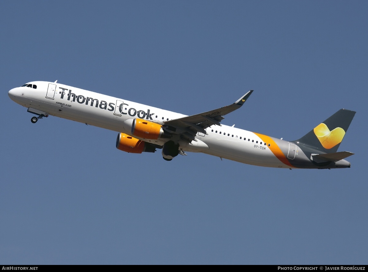 Aircraft Photo of OY-TCH | Airbus A321-211 | Thomas Cook Airlines | AirHistory.net #671123