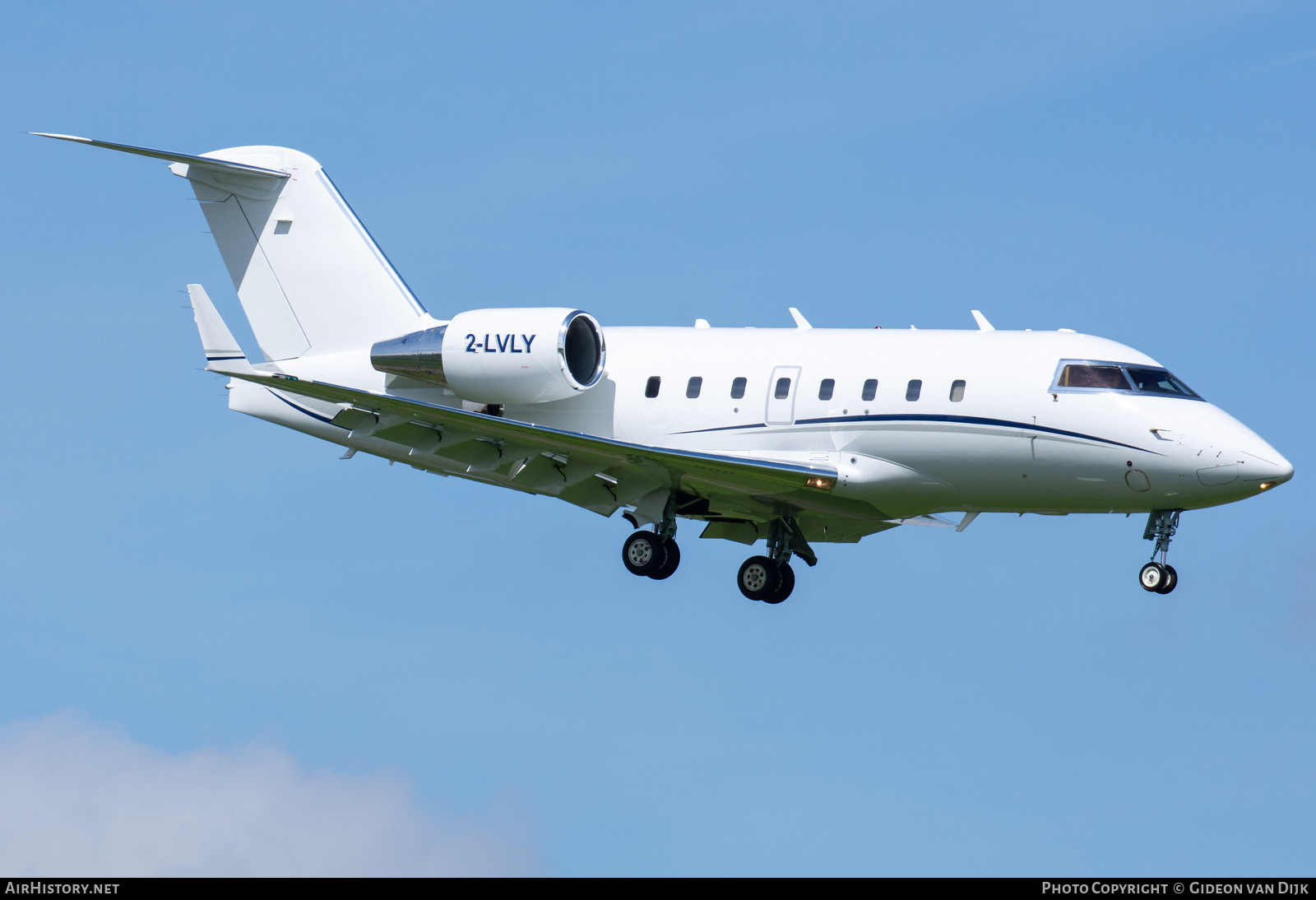 Aircraft Photo of 2-LVLY | Bombardier Challenger 604 (CL-600-2B16) | AirHistory.net #671130