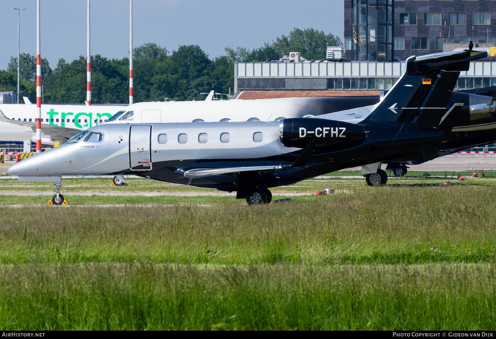 Aircraft Photo of D-CFHZ | Embraer EMB-505 Phenom 300 | AirHistory.net #671138