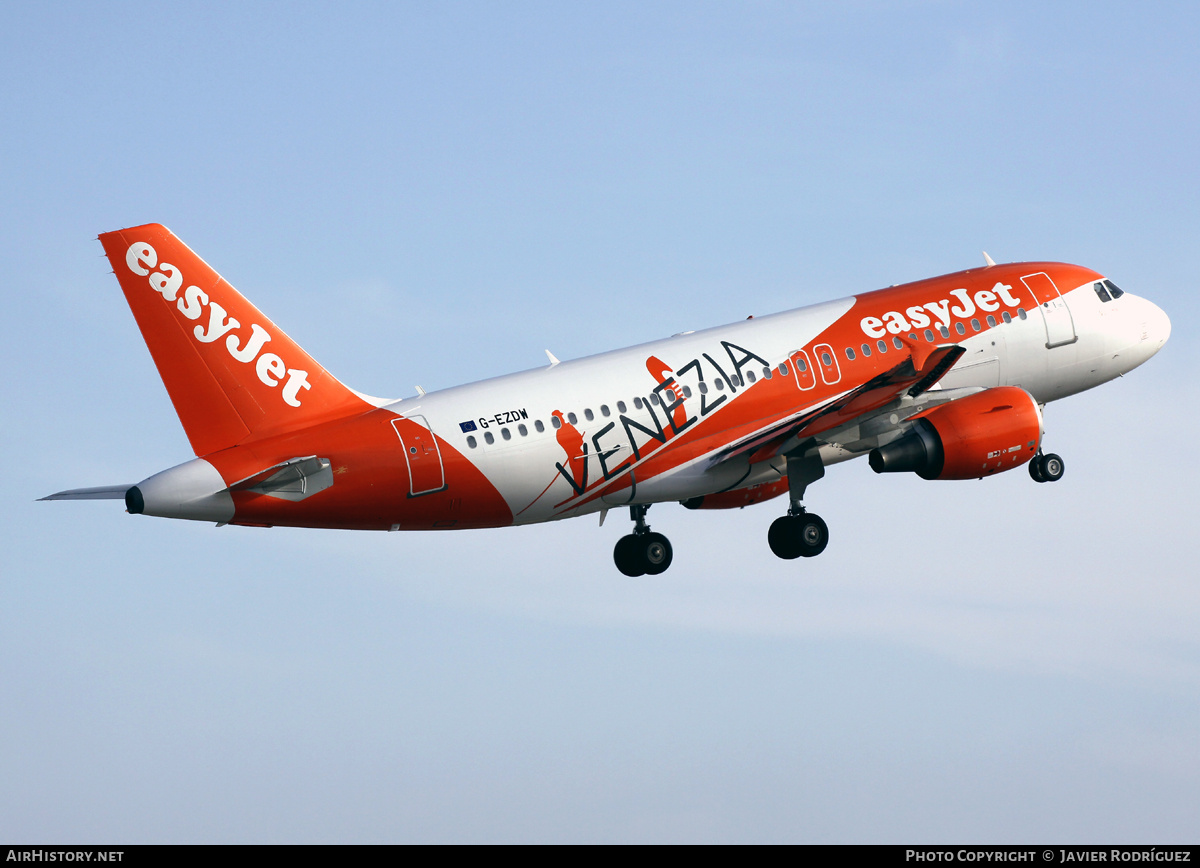 Aircraft Photo of G-EZDW | Airbus A319-111 | EasyJet | AirHistory.net #671168