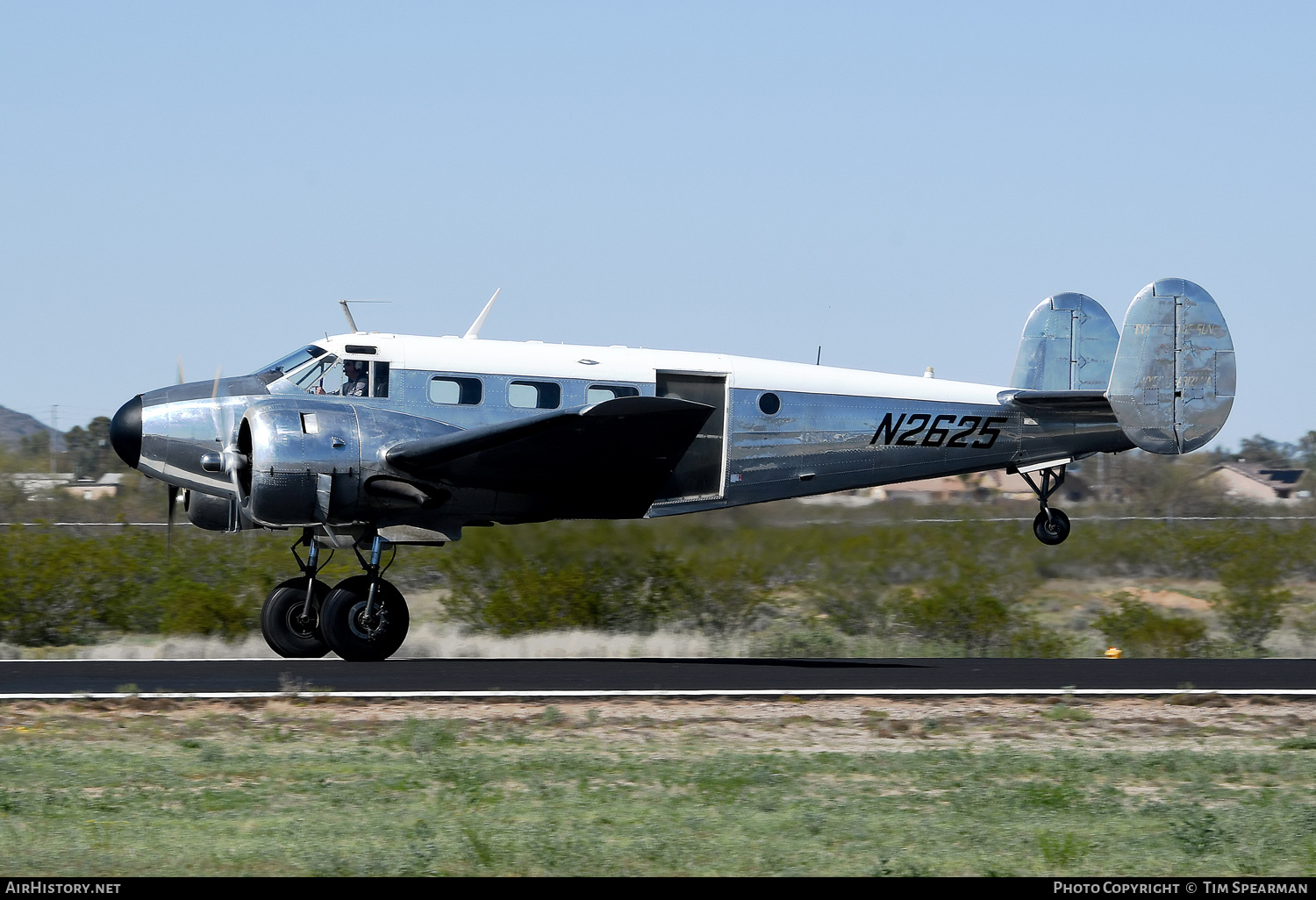 Aircraft Photo of N2625 | Beech C-45H Expeditor | Skydive Arizona | AirHistory.net #671173