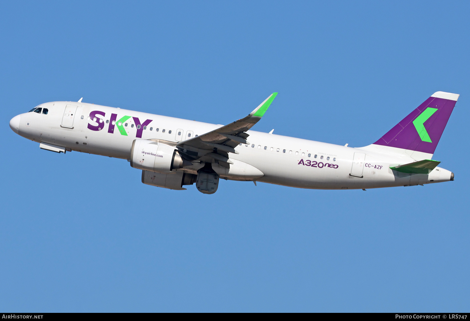 Aircraft Photo of CC-AZF | Airbus A320-251N | Sky Airline | AirHistory.net #671231