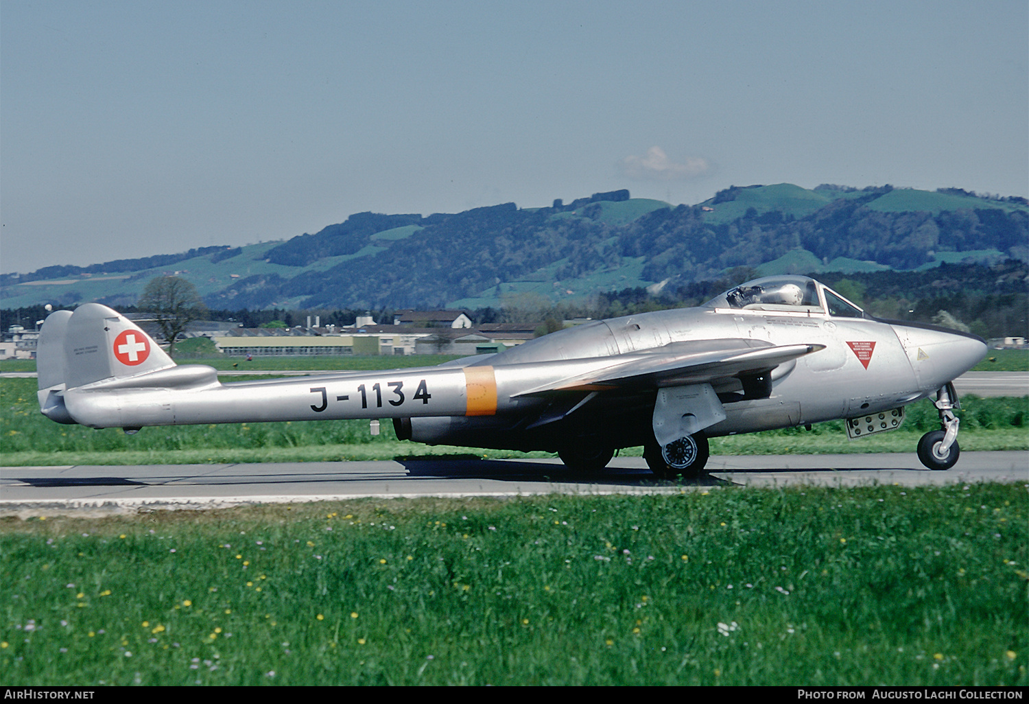 Aircraft Photo of J-1134 | De Havilland D.H. 100 Vampire FB6 | Switzerland - Air Force | AirHistory.net #671252