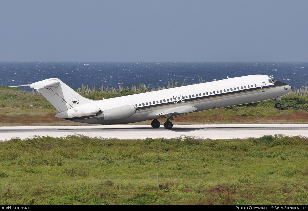 Aircraft Photo of 159115 / 9115 | McDonnell Douglas C-9B Skytrain II (DC-9-32CF) | USA - Navy | AirHistory.net #671272