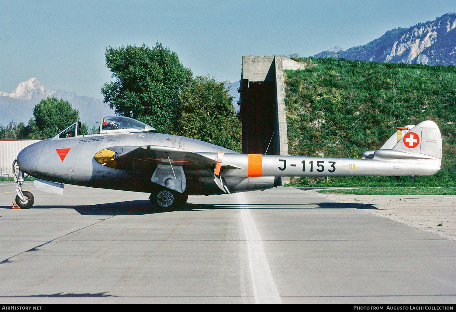 Aircraft Photo of J-1153 | De Havilland D.H. 100 Vampire FB6 | Switzerland - Air Force | AirHistory.net #671338