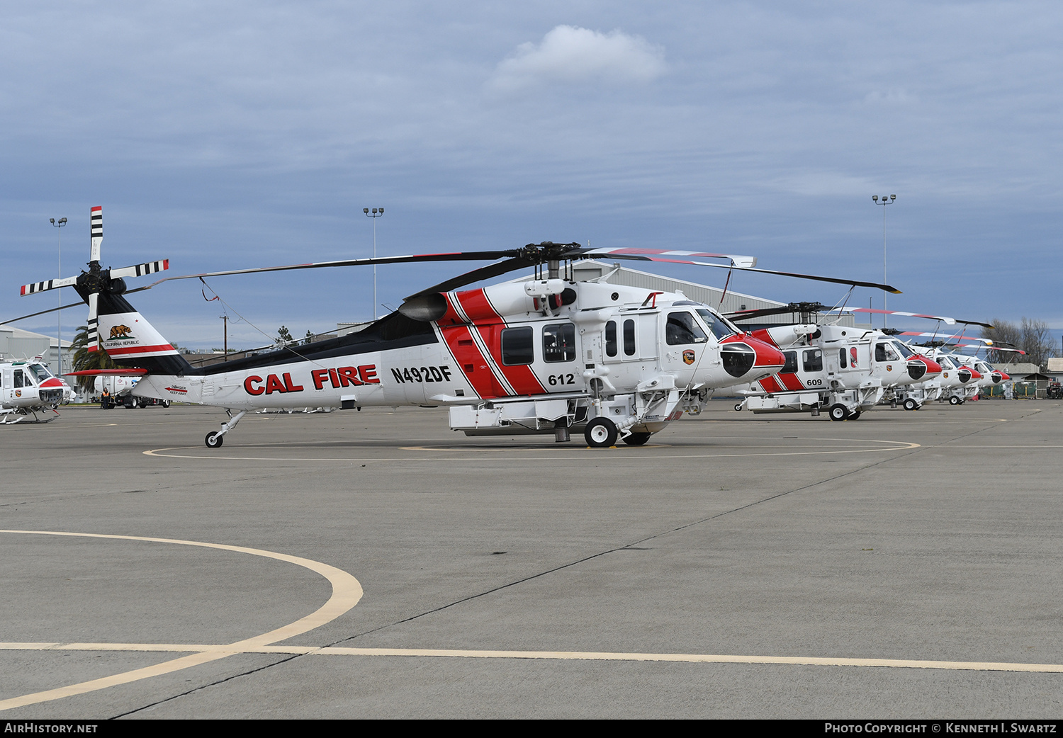 Aircraft Photo of N492DF | Sikorsky S-70i International Black Hawk | Cal Fire - California Department of Forestry & Fire Protection | AirHistory.net #671365