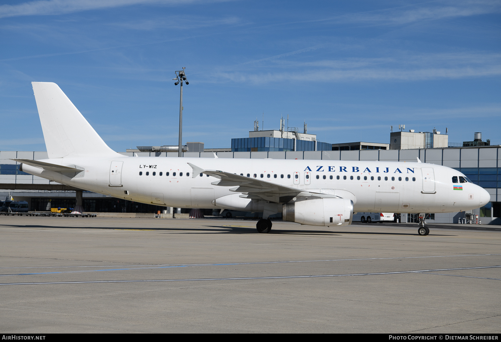 Aircraft Photo of LY-WIZ | Airbus A320-232 | Azerbaijan Airlines - AZAL - AHY | AirHistory.net #671423