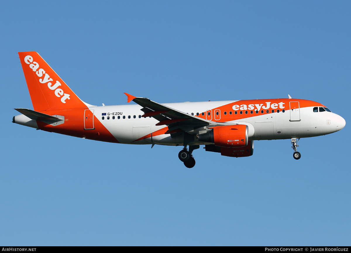 Aircraft Photo of G-EZDU | Airbus A319-111 | EasyJet | AirHistory.net #671530