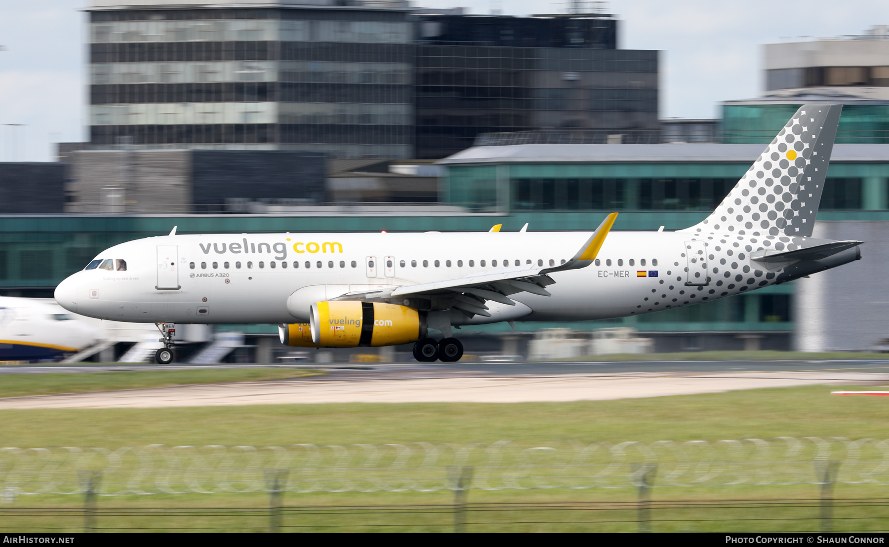 Aircraft Photo of EC-MER | Airbus A320-232 | Vueling Airlines | AirHistory.net #671557
