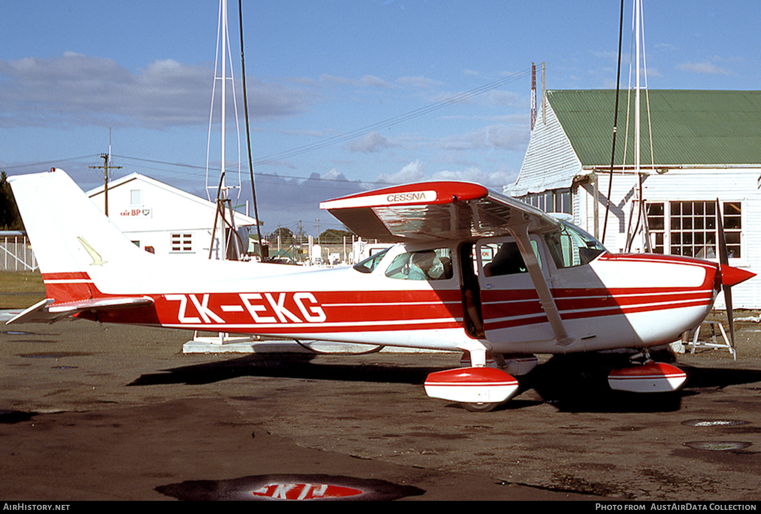 Aircraft Photo of ZK-EKG | Cessna 172N Skyhawk | AirHistory.net #671596