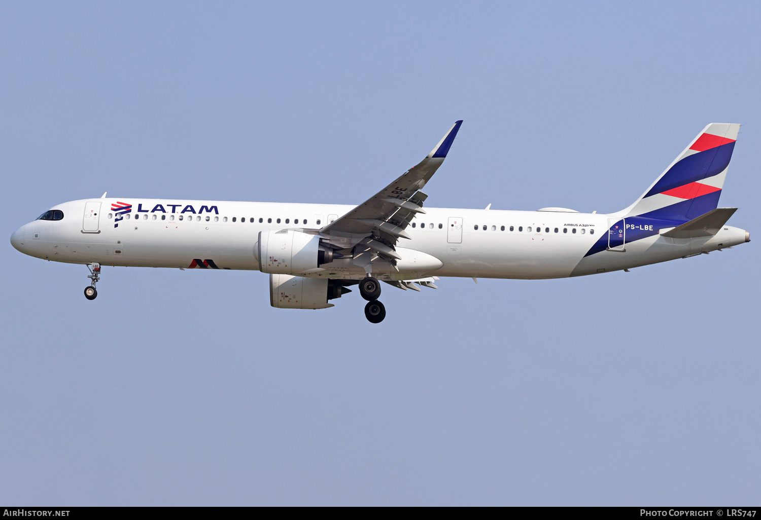Aircraft Photo of PS-LBE | Airbus A321-271NX | LATAM Airlines | AirHistory.net #671684