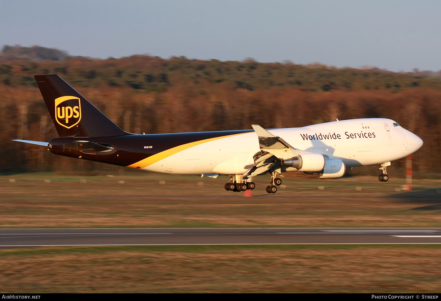 Aircraft Photo of N581UP | Boeing 747-4R7F/SCD | United Parcel Service - UPS | AirHistory.net #671700