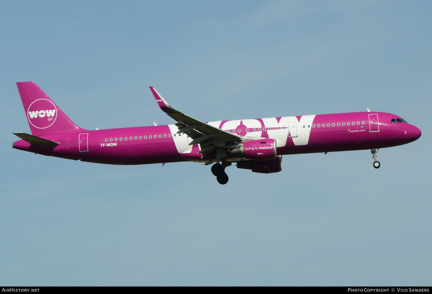 Aircraft Photo of TF-MOM | Airbus A321-211 | WOW Air | AirHistory.net #671803