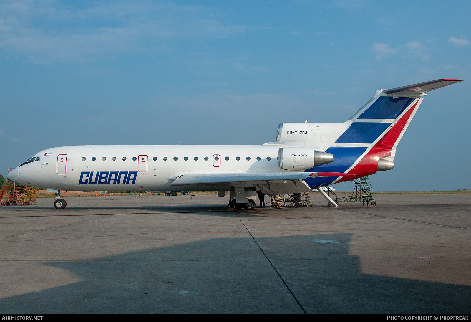 Aircraft Photo of CU-T1704 | Yakovlev Yak-42D | Cubana | AirHistory.net #671815